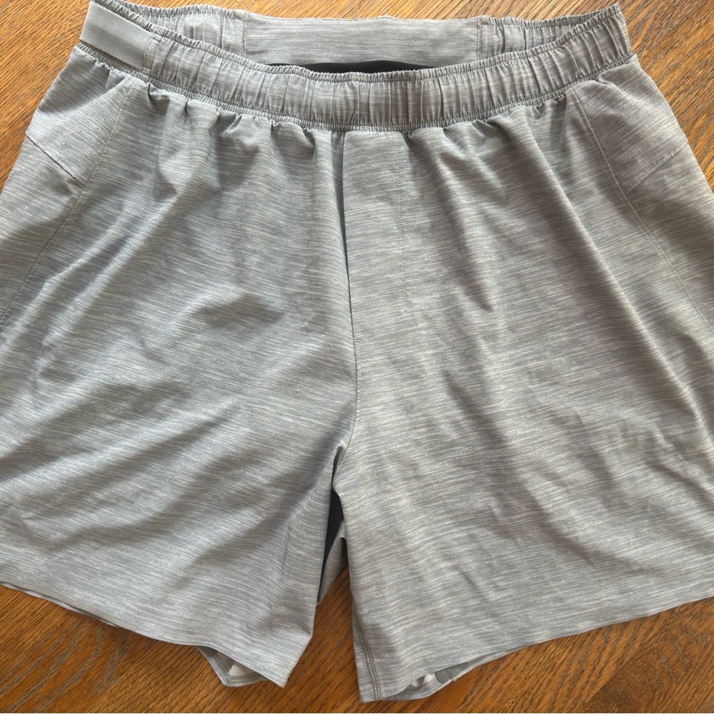 Lululemon Men’s Pacebreaker lined 7” shorts